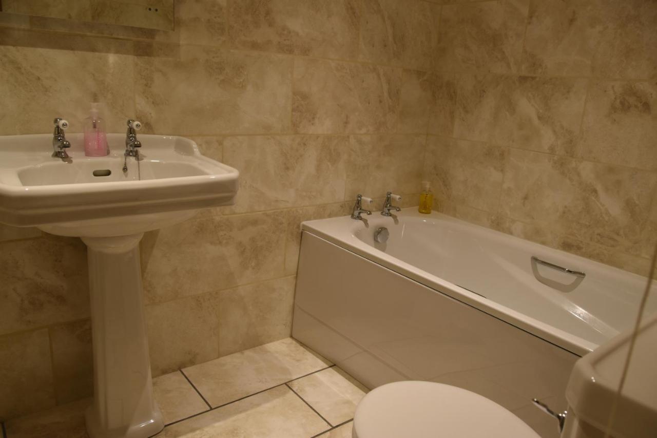 Bed and Breakfast Manor Farm Egerton Malpas  Esterno foto