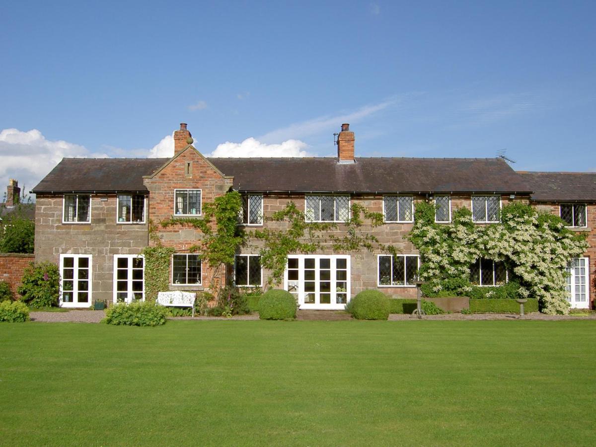 Bed and Breakfast Manor Farm Egerton Malpas  Esterno foto
